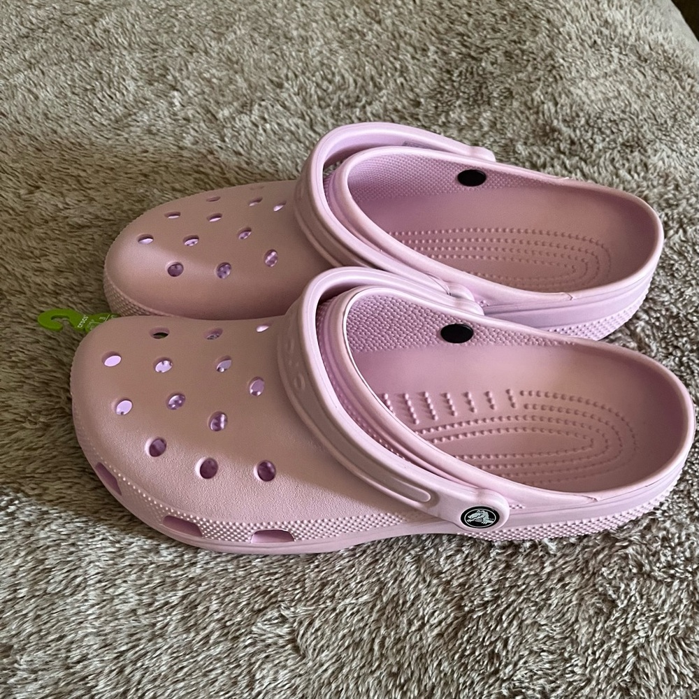 New PINK WOMENS CROC SIZE 11 MENS 10